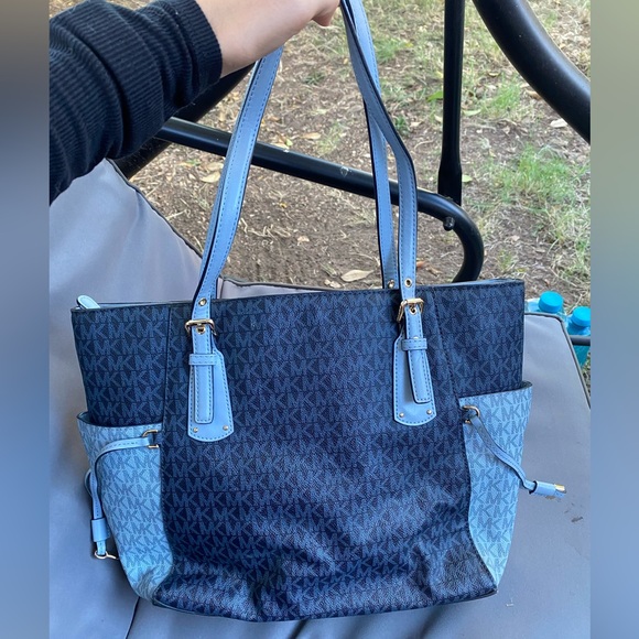 Michael Kors Voyager - Picture 5 of 7